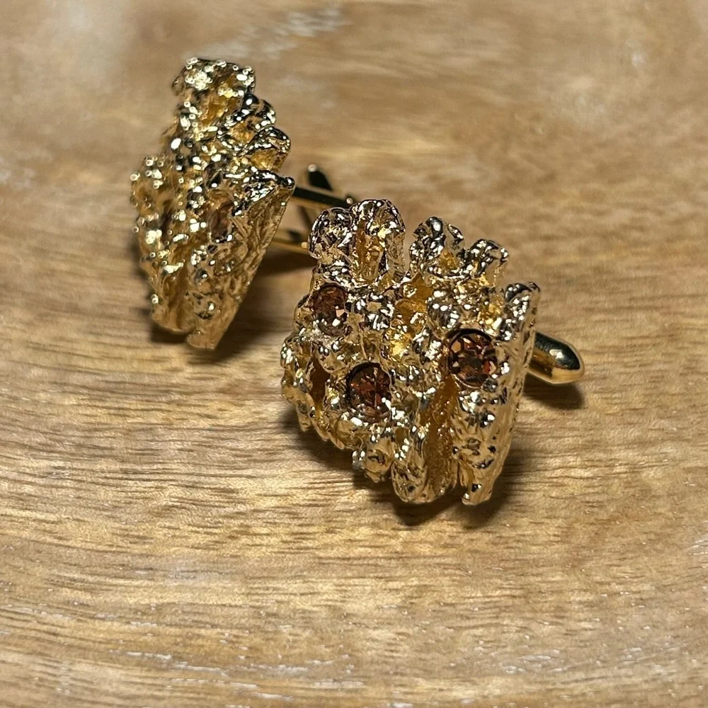 Vintage Swank Nugget & Rhinestone Gold Tone Cufflinks.